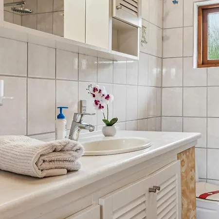 Exuding Coziness And Comfort Vakantiehuis *